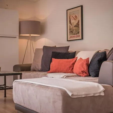 Breithorn Apartment, Eiger North Face View Lägenhet