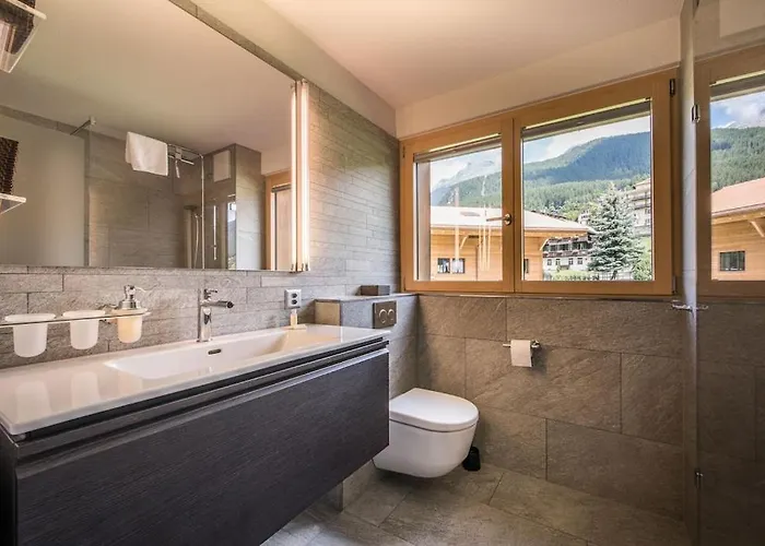 Breithorn Apartment, Eiger North Face View Daire *