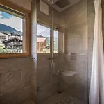 Breithorn Apartment, Eiger North Face View Apartment *